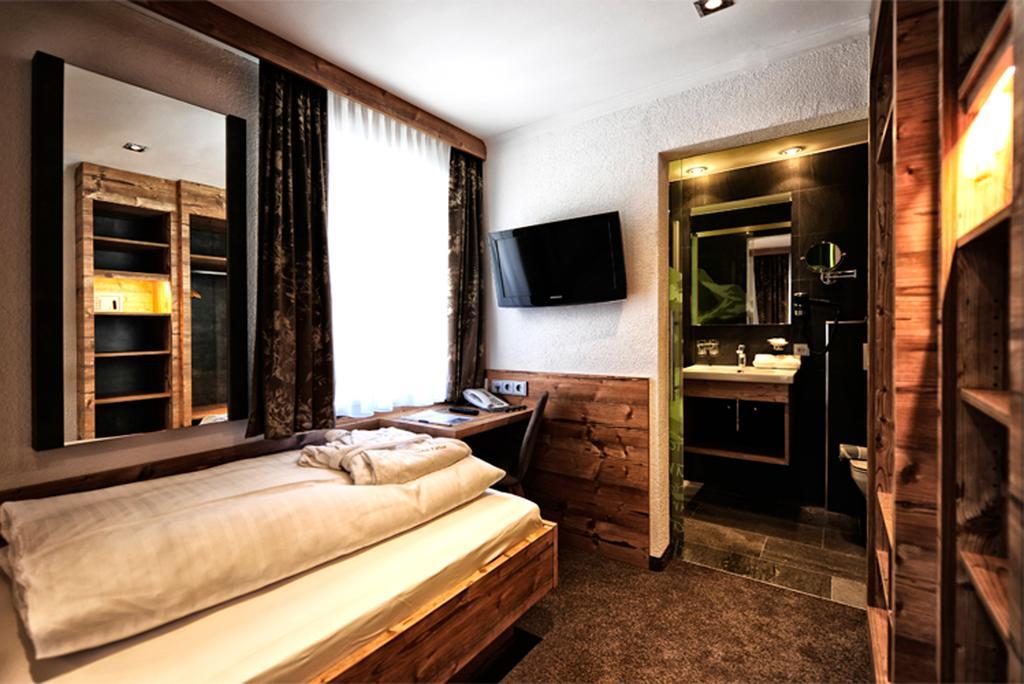 Hotel Fatlar อิสชเกิล ภายนอก รูปภาพ
