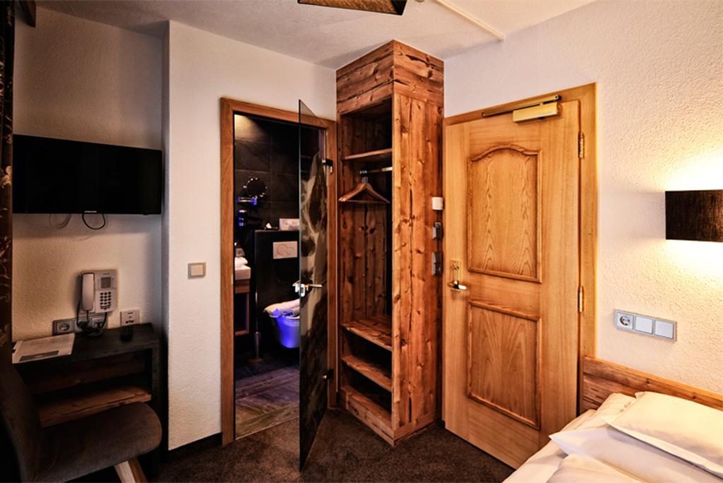 Hotel Fatlar อิสชเกิล ภายนอก รูปภาพ