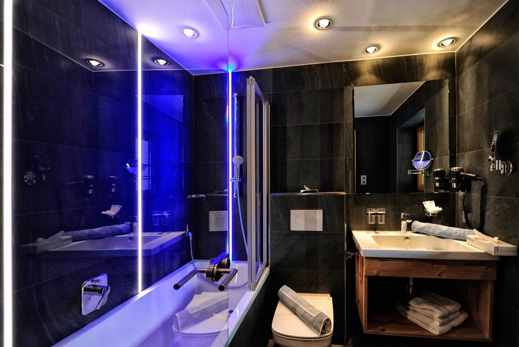 Hotel Fatlar อิสชเกิล ภายนอก รูปภาพ