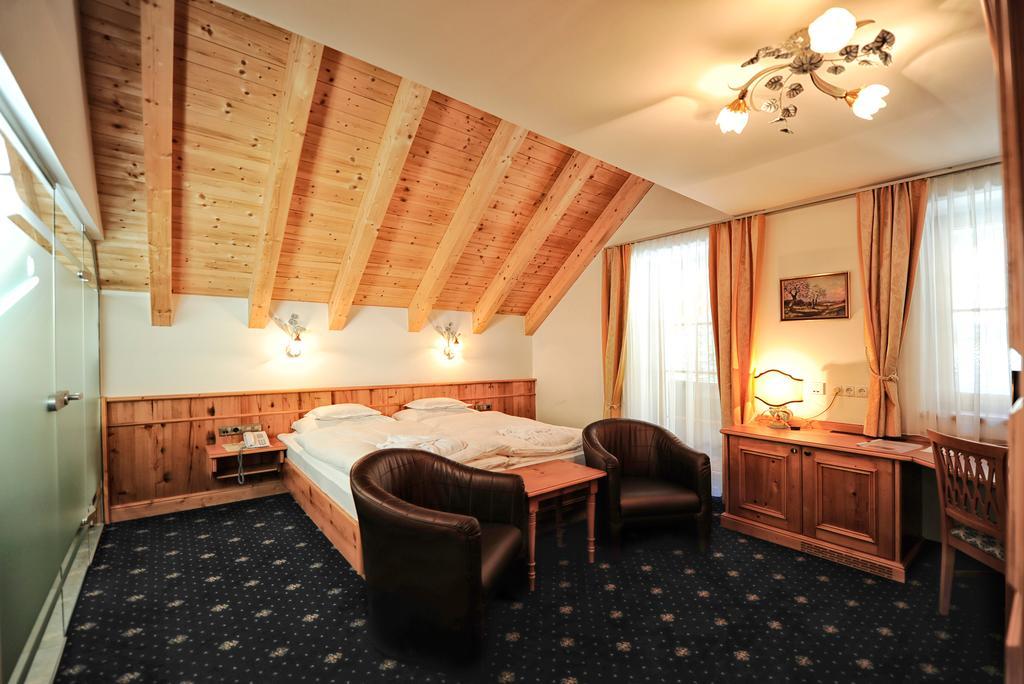 Hotel Fatlar อิสชเกิล ภายนอก รูปภาพ